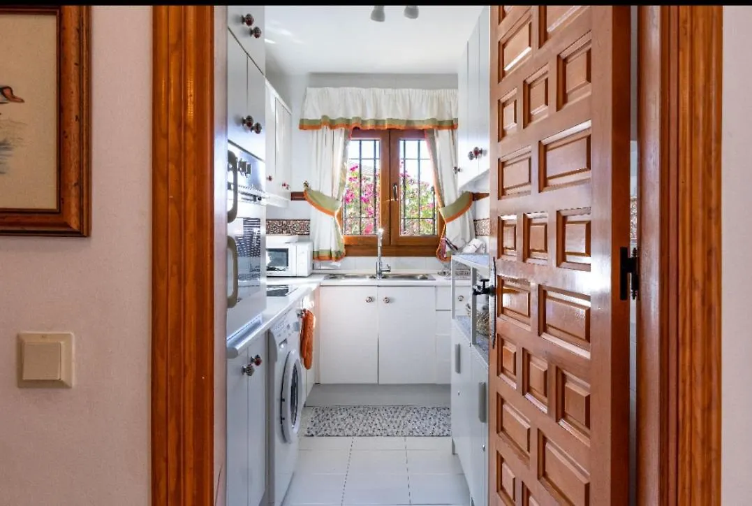 Andalusialaistyyppinen, 3 Makuuhuoneen Asunto Casa Zarina, Puebla Aida, Mijas Santa Fe de los Boliches 0*,
